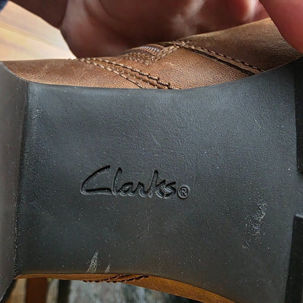 NWOT Clarks Verona Trish Brown Leather Boots Size 8.5 - Picture 8 of 14